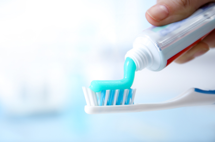 Fluoride pada Pasta Gigi Tak Sebabkan Kanker