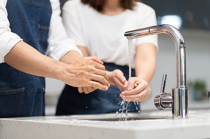 Sering Cuci Tangan Belum Tentu Gejala OCD