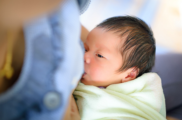 Pentingnya Kolostrum untuk Kesehatan Ibu dan Bayi