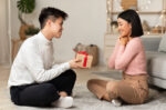 Anniversary: Makna, Ide Hadiah dan Cara Merayakan!