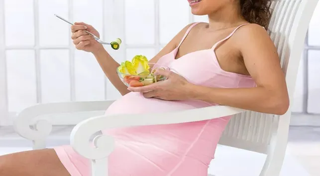 5 Nutrisi Wajib Untuk Ibu Hamil yang Menjalani Puasa