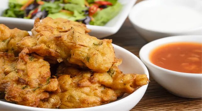 5 Alasan Perlu Membatasi Makan Gorengan Saat Buka Puasa