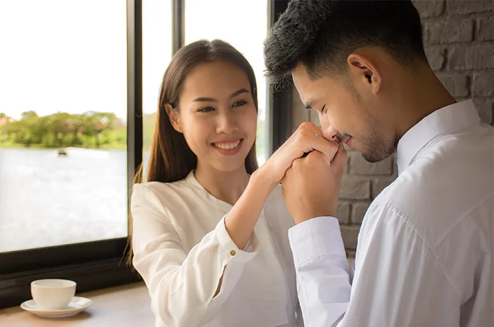 6 Cara Jitu Menghadapi Pacar Posesif