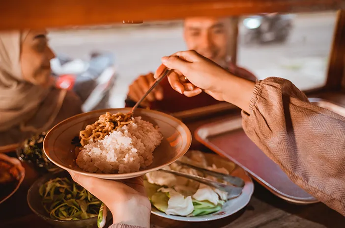 Benarkah Hepatitis Misterius Dapat Menular Lewat Makanan?