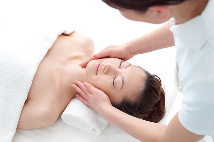 Fractional Laser dan Microneedling, Apa Bedanya?