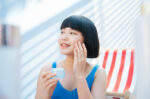 Ada beberapa produk krim penghilang bekas jerawat, seperti Acnes Spot Care dan Erha Acneact BHA & Sulphur Acne Spot Gel.