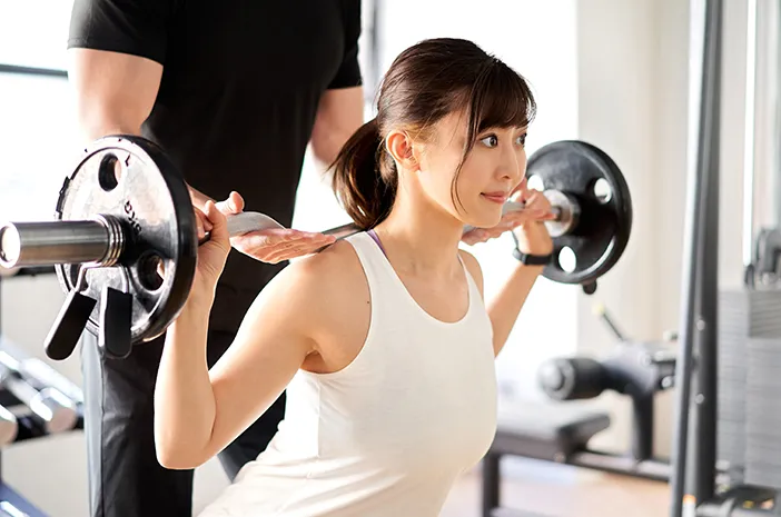 Ini 3 Manfaat Dan Cara Melakukan Weight Training Yang Benar Ini 3 Manfaat Dan Cara Melakukan Weight Training Yang Benar