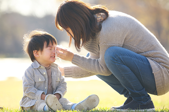 Ibu, Kenali Tahap Perkembangan Emosional Anak dari Bayi hingga Remaja