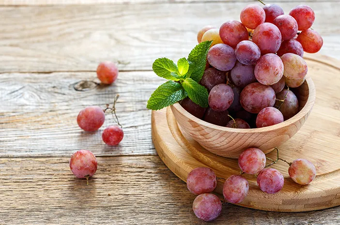 Buah Warna Ungu: Daftar, Manfaat, dan Fakta Unik