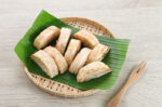 Kue pancong yang bisa kamu coba di rumah dengan resep yang praktis