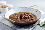 Olahan daging sapi terdiri dari banyak varian menu, contohnya oseng mercon dan semur daging.