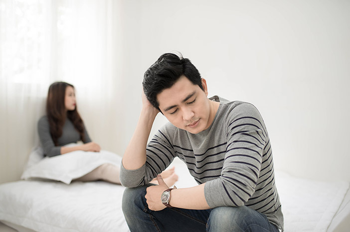 pria mengalami disfungsi ereksi