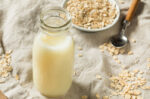 Oat milk memiliki beragam kandunga, mulai dari meningkatkan kesehatan mental hingga mengelola gula darah.