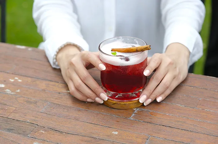Ini 5 Jenis Minuman yang Perlu Dihindari Pengidap Asam Lambung di Bulan Puasa
