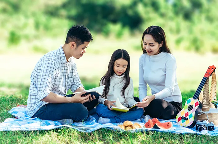 Ingin Bangun Imajinasi dan Kreativitas Anak? Ini Manfaat Mendongeng untuk Anak