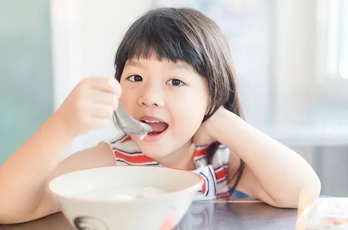 Ini Makanan yang Dapat Dikonsumsi saat Anak Diare