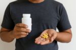 7 Merk Vitamin B Complex Pilihan untuk Daya Tahan Tubuh