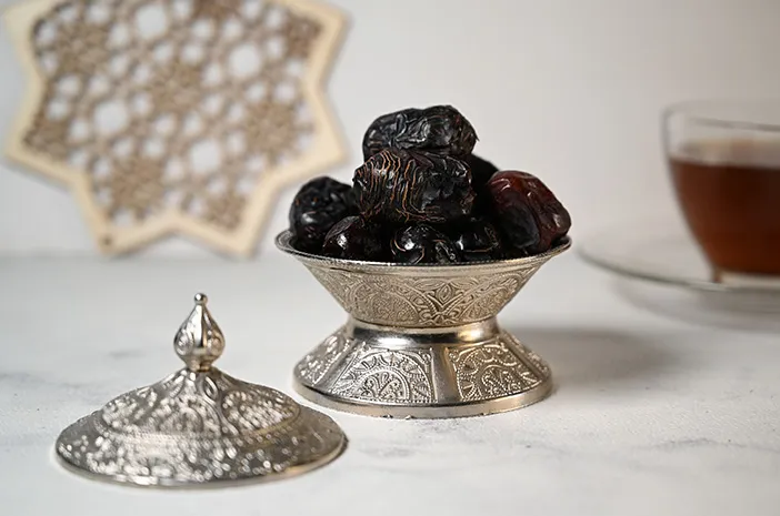 Kurma Ajwa: Manfaat, Harga, dan Tips Memilih yang Asli