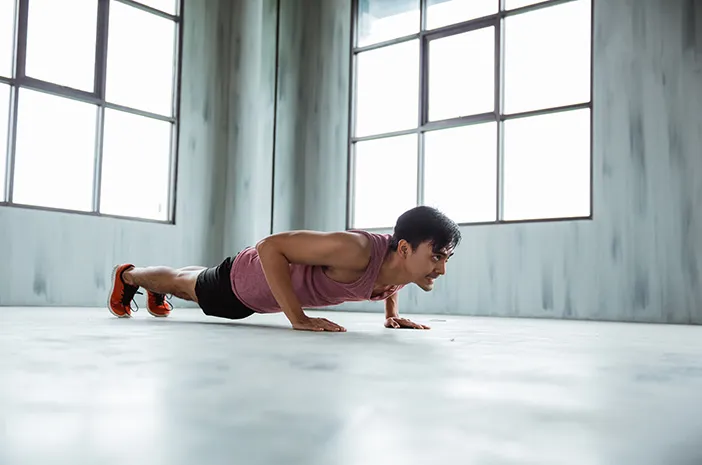 Ketahui Manfaat Melakukan Push Up Setiap Hari