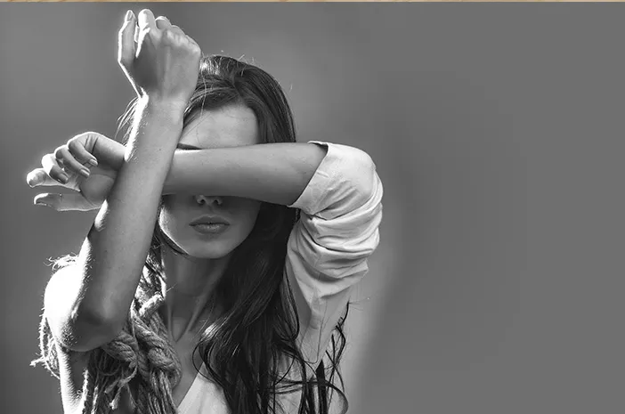 Ukrainada sevgi va jinsiy aloqa uchun jingalak qizlar va belgi