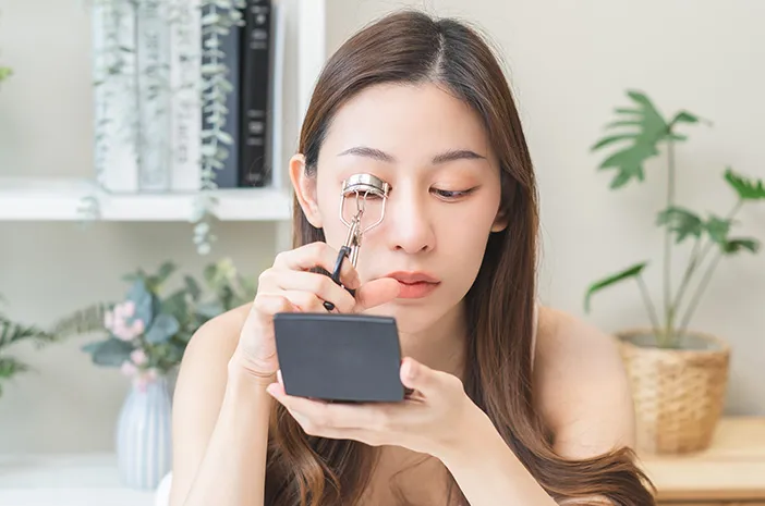 Penjepit Bulu Mata: Fungsi dan Rekomendasinya