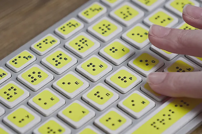 Pengertian Huruf Braille: Sejarah, Fungsi, dan Cara Baca