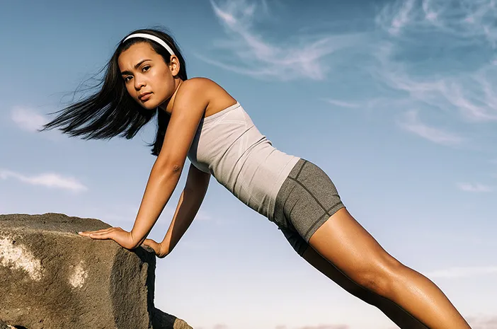Incline Push-Up: Manfaat Dada Kuat dan Mudah Dilakukan