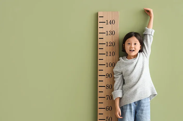 Apakah Tinggi Badan Bisa Turun? Ini Fakta Lengkapnya