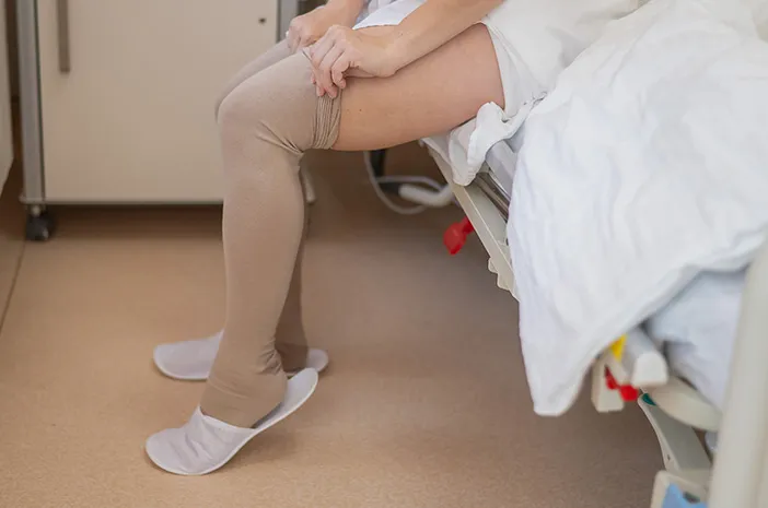 Stocking Kompresi Saat Hamil: Ini Manfaat, Jenis, dan Cara Penggunaannya