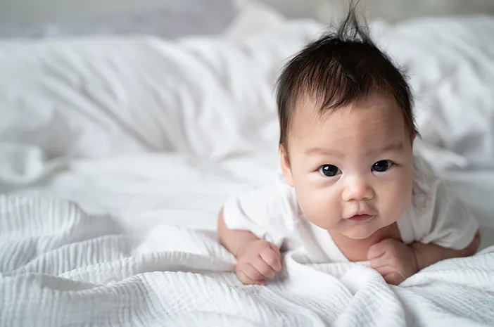 Bayi 3 Bulan Bisa Apa? Panduan Lengkap untuk Orang Tua
