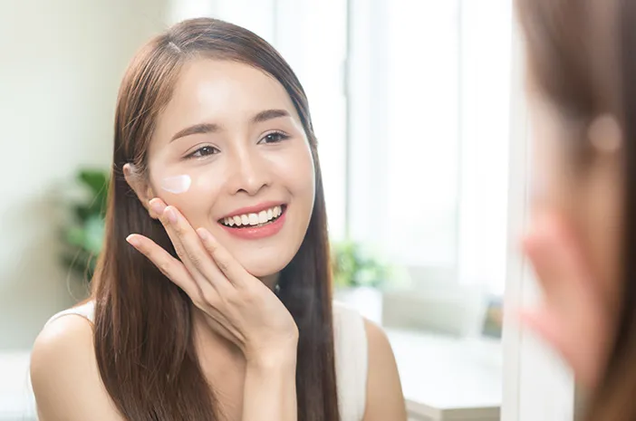 Apakah Sunscreen Bisa Memutihkan Wajah? Ini Faktanya