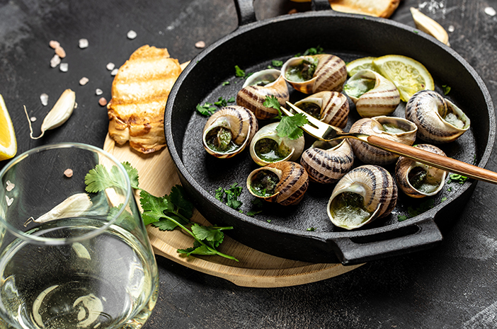 Escargo Shot Escargot: Apa Rasanya dan Bagaimana Cara Menikmatinya?