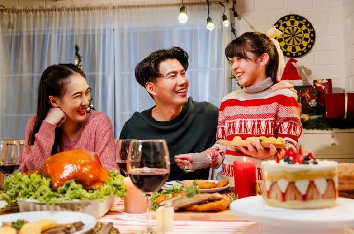 Alternatif Acara Malam Tahun Baru di Rumah bersama Keluarga