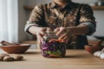 Fermentasi: Proses alami mengubah makanan, banyak manfaatnya! Lihat contoh mudahnya di gambar ini.