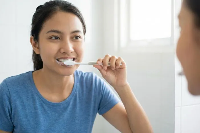 Kenali Penyebab Plak Gigi dan Cara Ampuh Membersihkannya