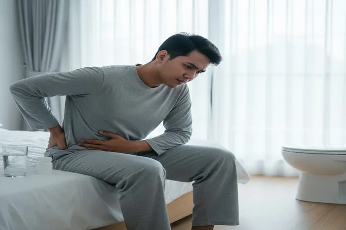 Sakit Pinggang Kiri & Sering Kencing: Apa Penyebabnya?