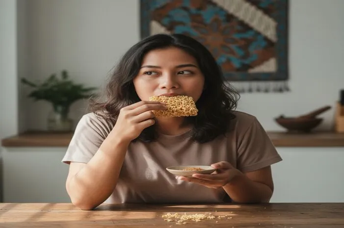 Makan Mie Mentah: Bahaya dan Tips Amannya!