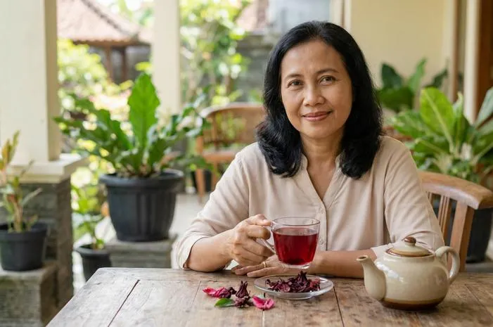Mengenal Hibiscus Flower Si Cantik Kaya Manfaat
