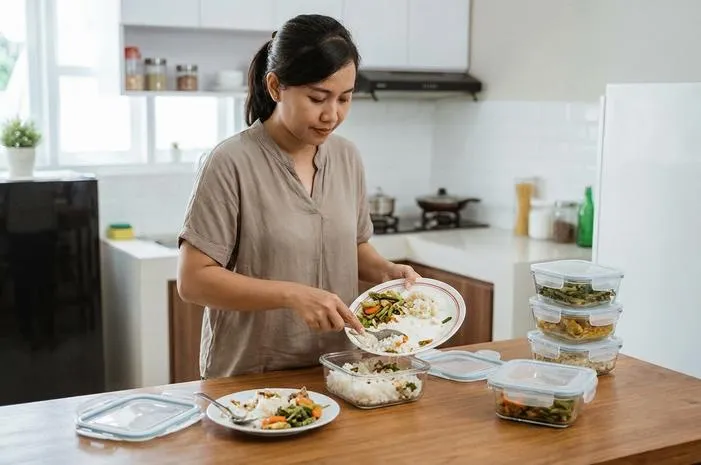 Sisa Makanan: Tips Jitu Kurangi & Olah Kembali!