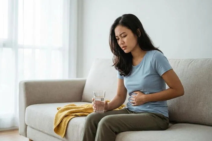 Muntah Kuning Pahit: Penyebab & Cara Mengatasinya