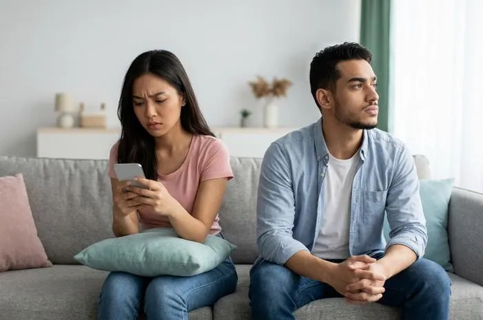 Arti Insecure Dalam Hubungan: Ciri & Cara Mengatasi