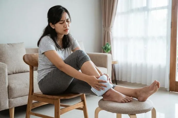 Cara Tepat Atasi Pergelangan Kaki Terkilir Tanpa Pijat