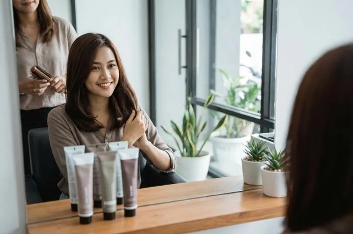 Cat Rambut Bagus Tanpa Bleaching? Ini Warna Terbaik!