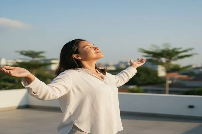 Berjemur Pagi: Manfaat Sehat dan Tips Aman Dapat Vitamin D