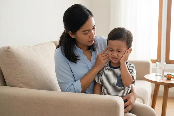Telinga Sakit Pada Anak? Jangan Panik, Lakukan Ini!