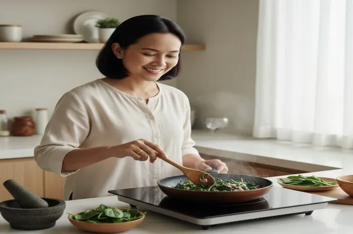 Sayur Bayam Dipanaskan? Ini Fakta dan Tipsnya!