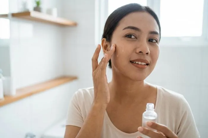 Panduan Cara Memakai Serum yang Benar Anti Gagal