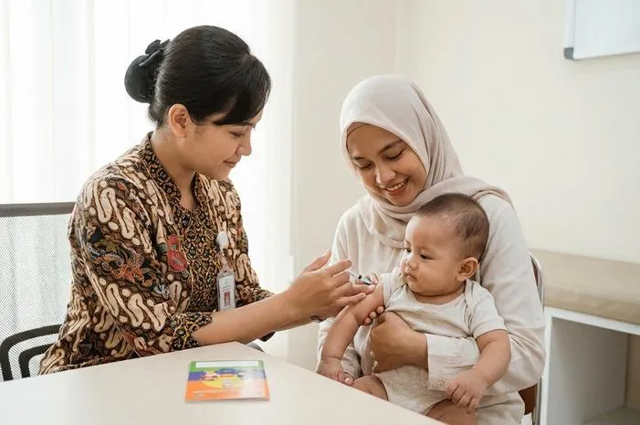 Imunisasi Bayi 3 Bulan: Jadwal Lengkap dan Efek Samping
