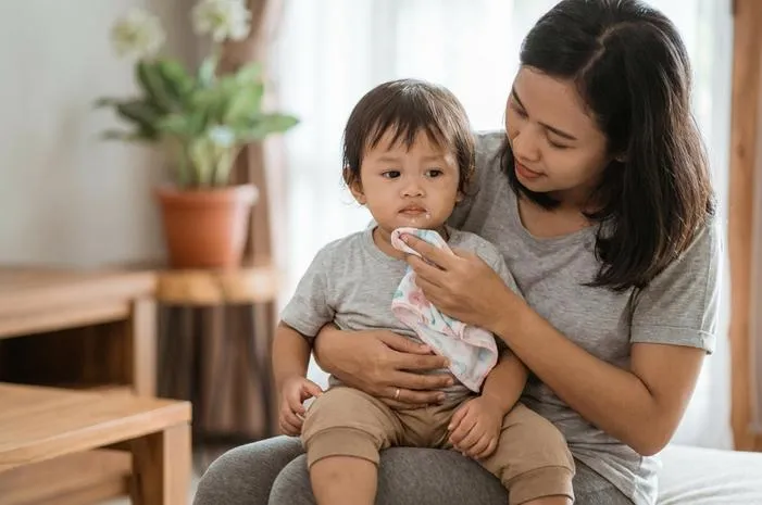 Drooling: Penyebab, Cara Mengatasi Ngiler Berlebihan