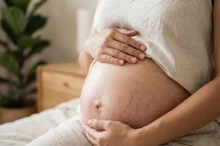 Striae Gravidarum: Penyebab, Ciri, Cara Mencegahnya